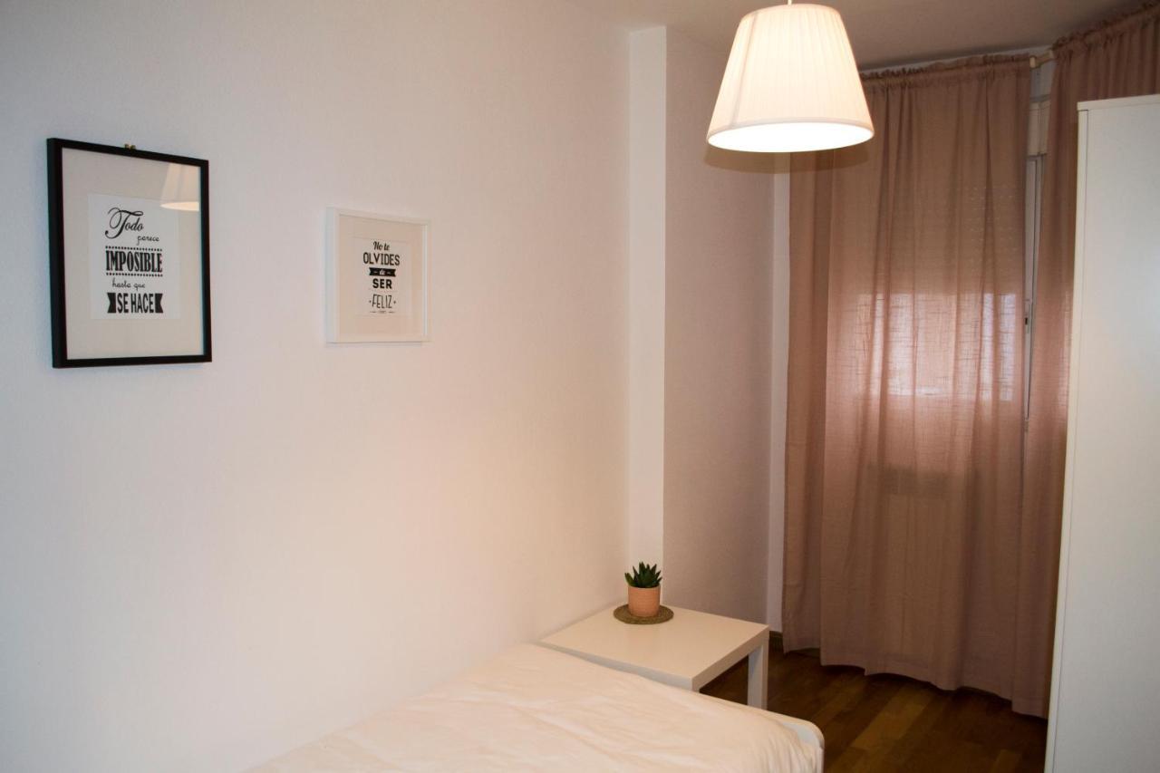 Apartamenticos Torrenueva I Saragoça Exterior foto